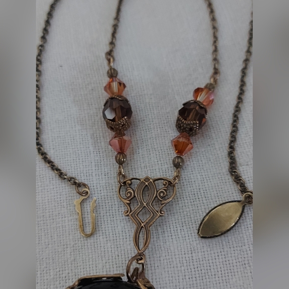 Antique 1930's Czech Glass Cabochon Pendant Necklace in Brass Setting - Picture 8 of 8